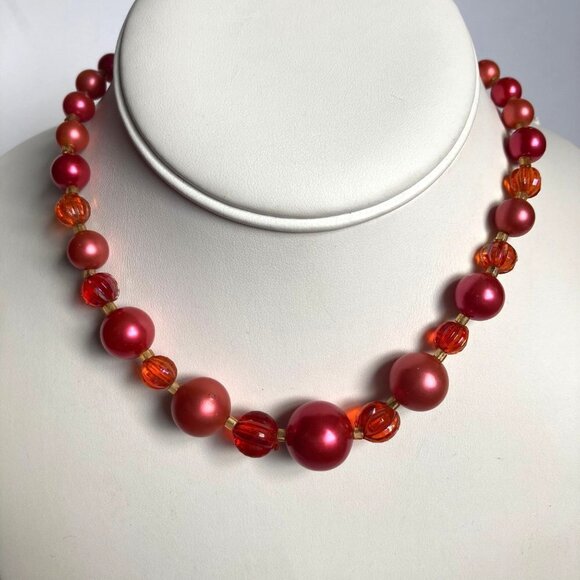 Vintage Pink Coral Beaded Necklace Graduated Metallic Beads Made in Japan - Picture 1 of 7